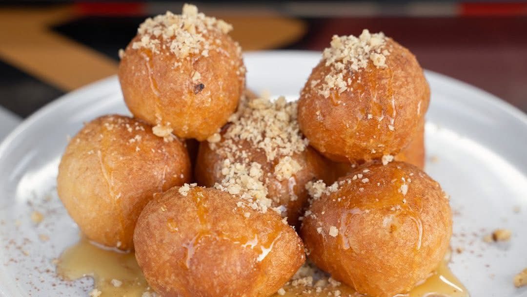 Loukoumades with honey and nuts