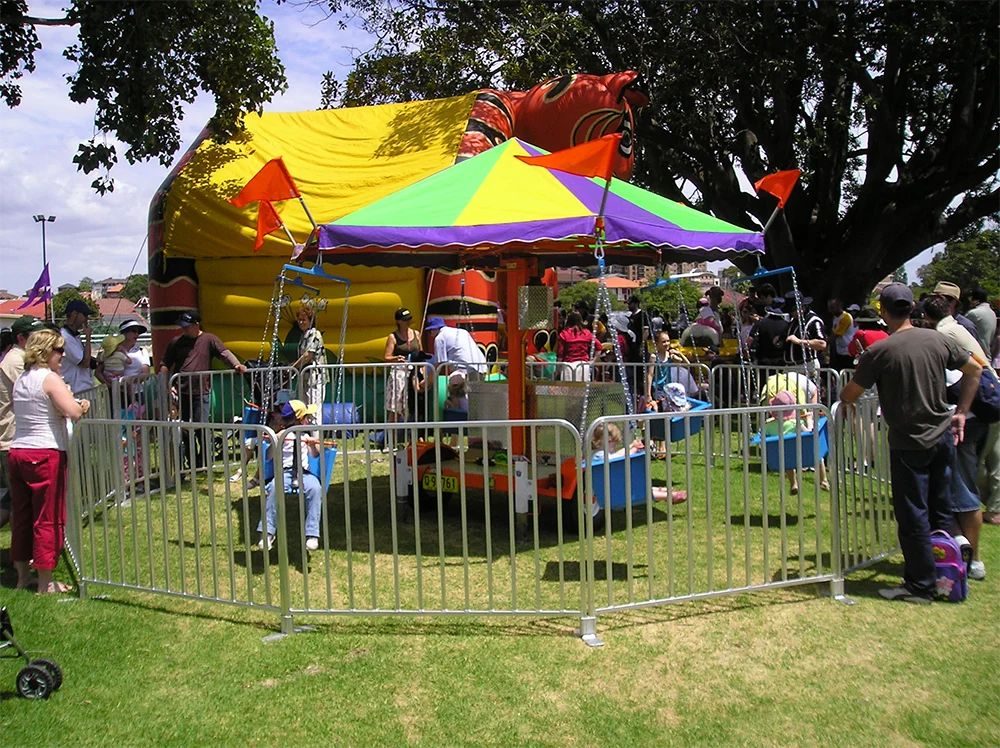 Kids' carnival ride